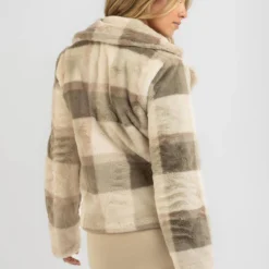 Chester Faux Fur Jacket 6 Chester Faux Fur Jacket -Deals Vistara Fit Store 20357229 02 LT XL